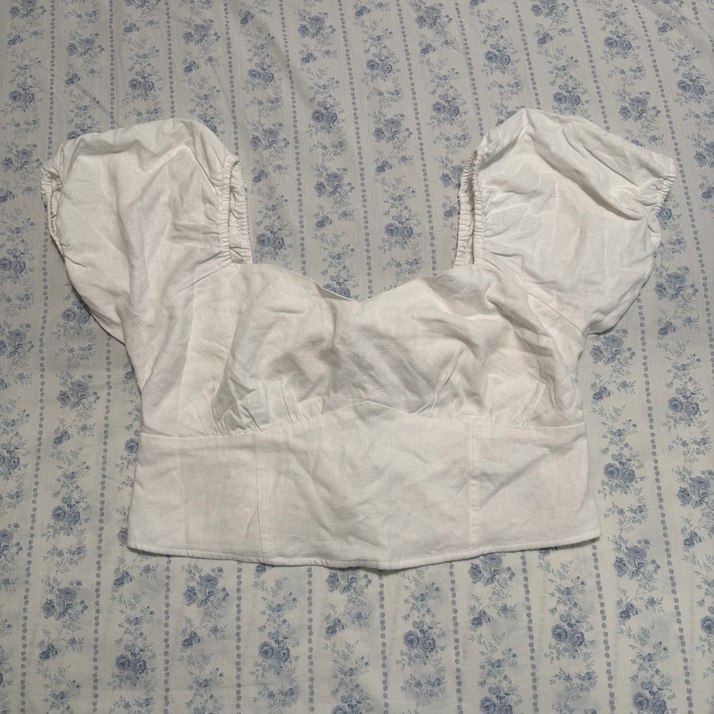 Hollister linen blend cropped white top size XL